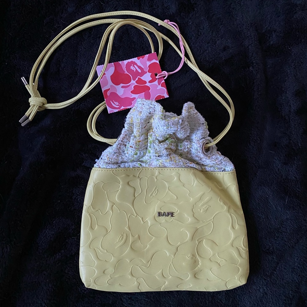 BRAND NEW BAPE Solid Camo Drawstring Bag 'Yellow' | Women's Size Onesize